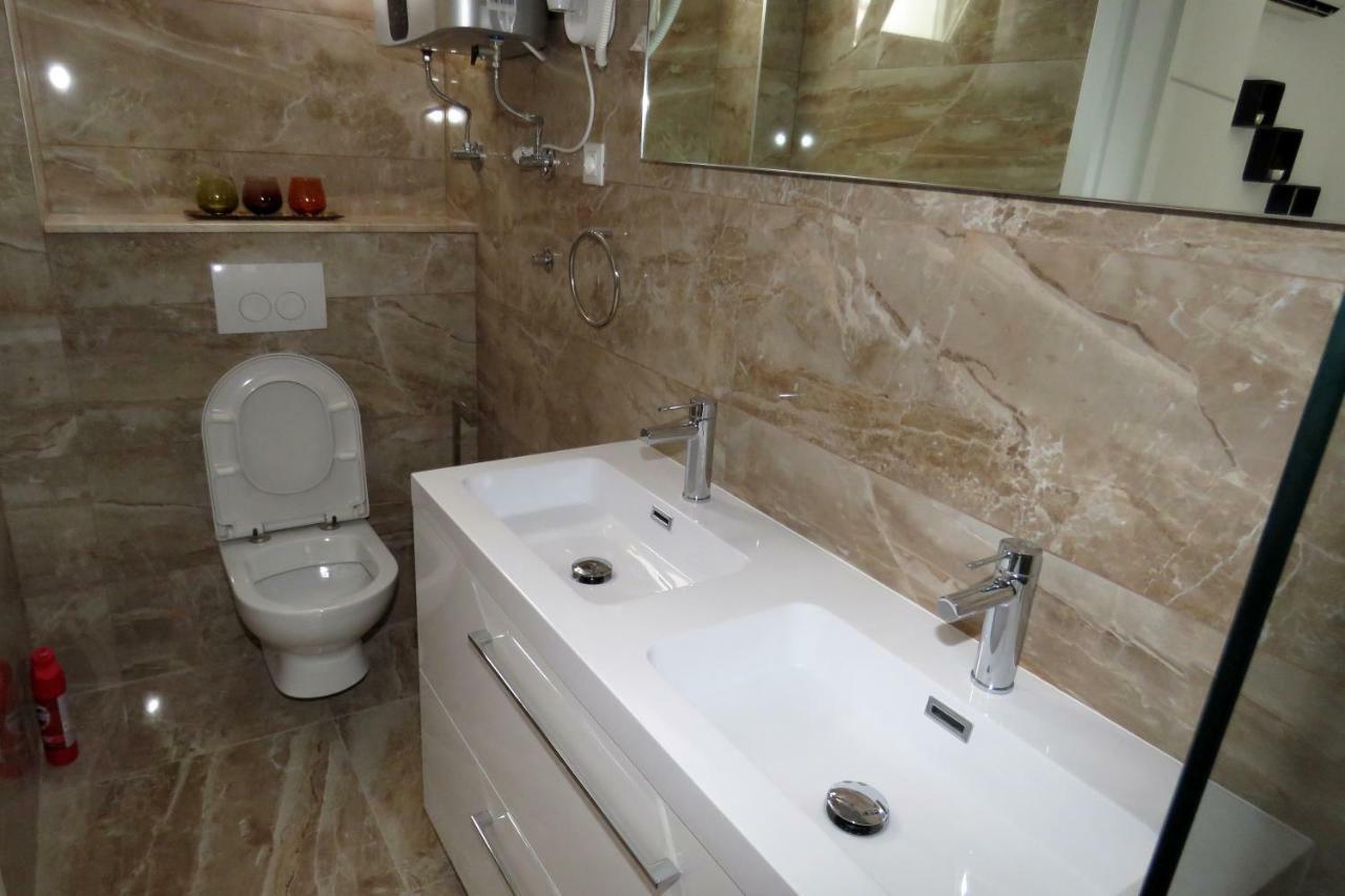 Lux Dalmatia I & R Hotel Makarska Buitenkant foto