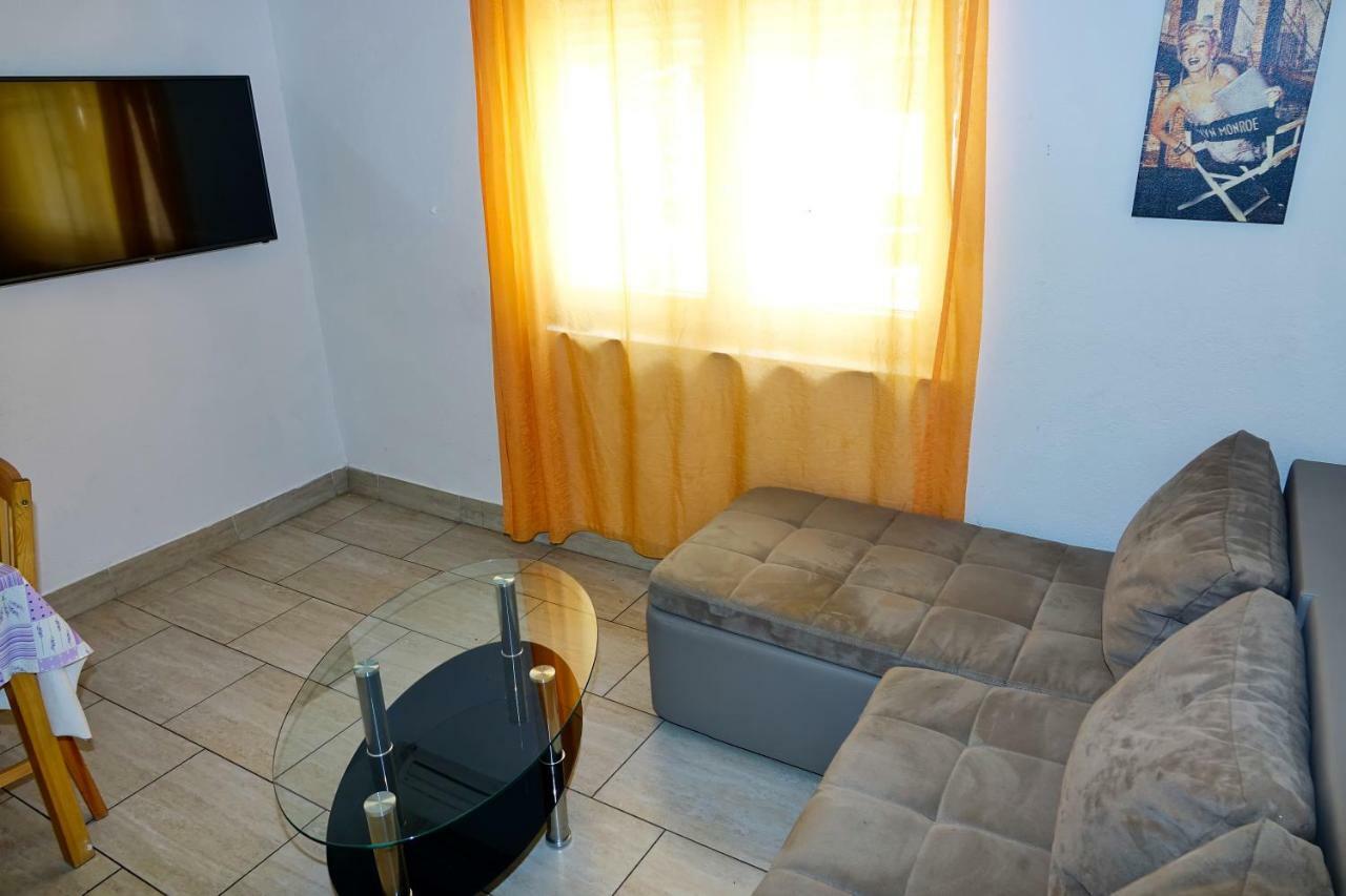 Lux Dalmatia I & R Hotel Makarska Buitenkant foto
